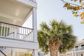 Property grounds - The Holiday by Mira-Mar (Wrightsville Beach)