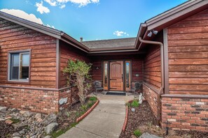 Exterior detail - BunnyLand Lodge | Panoramic Mt. Views | Fantastic Backyard Patio | Scenic Location in Flagstaff (Flagstaff)