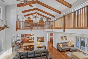 Smart TV, fireplace, table tennis