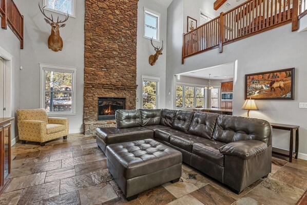 Smart TV, fireplace, table tennis