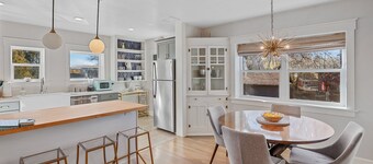 Downtown Crown | Stylish Mid-Century Design | Walk to Dining & Shops