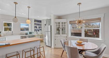 Downtown Crown | Stylish Mid-Century Design | Walk to Dining & Shops