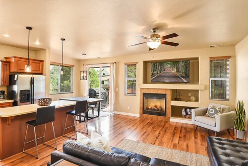 Pine Mountain Trail | Pool Table | Dog & Family Fun in Flagstaff