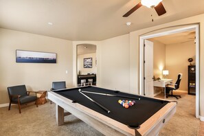 Game room - Pine Mountain Trail | Pool Table | Dog & Family Fun in Flagstaff (Flagstaff)