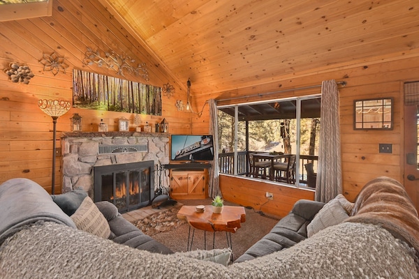 Smart TV, lareira, videogames, escritórios