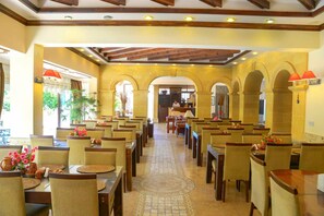 Her gün ücretsiz kontinental kahvaltı