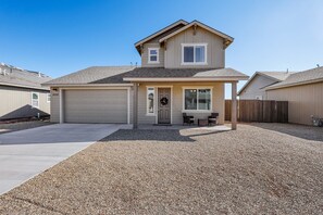 Exterior - Grand Canyon Getaway  | Near Snowbowl, Flagstaff & Sedona | Family-Friendly | Sleeps 14 (Bellemont)