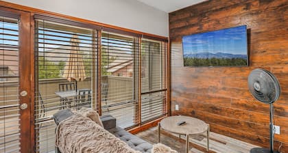 Mountain Oasis | Stunning Views | Renovated Condo | Near Flagstaff Attractions