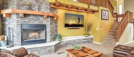Fernseher, Kamin