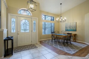 Dining - Coburn Cabin @ Country Club | Game Room | New Central AC | Pet and Family-Friendly (Flagstaff)