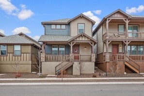 Exterior - Our Happy Place | Minutes to Downtown & NAU | Brand New Home (Flagstaff)