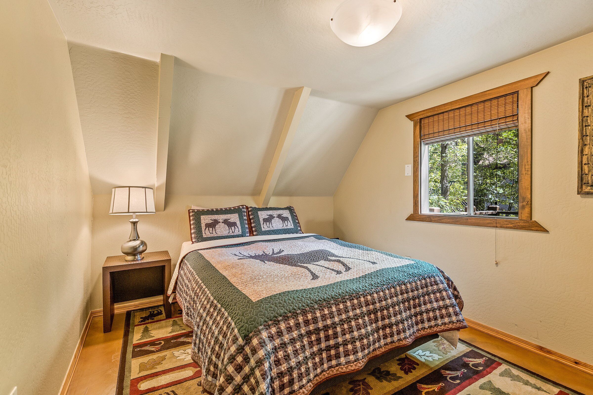 3 slaapkamers, reisbedje, gratis wifi, beddengoed