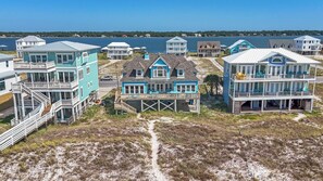 Exterior - Spacious beachfront retreat for 13 (Gulf Shores)