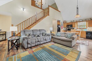 TV, fireplace - Canopy Cabin | 3 BR/3 BA with Hot Tub (Townsend)