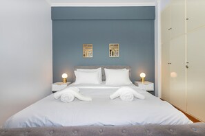 Apartment, 1 Queen Bed, Balcony, Garden View