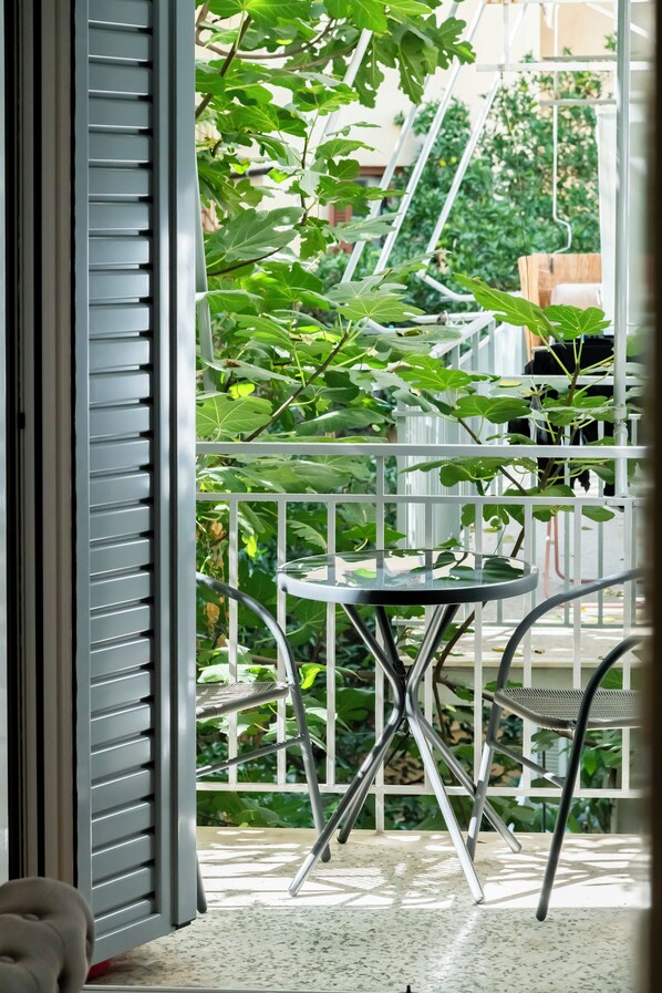 Appartement, 1 grand lit, balcon, vue sur le jardin | Balcon