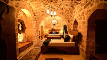 Deluxe Triple Room | Egyptian cotton sheets, premium bedding, minibar, laptop workspace