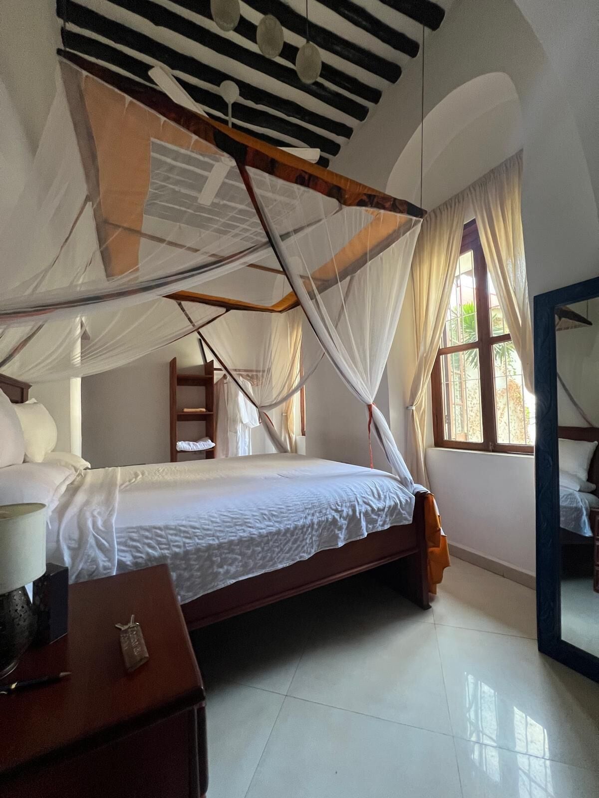 家庭三人房, 私人浴室, 花园景观 | 客房内保险箱、特色装修、特色家居、遮光窗帘