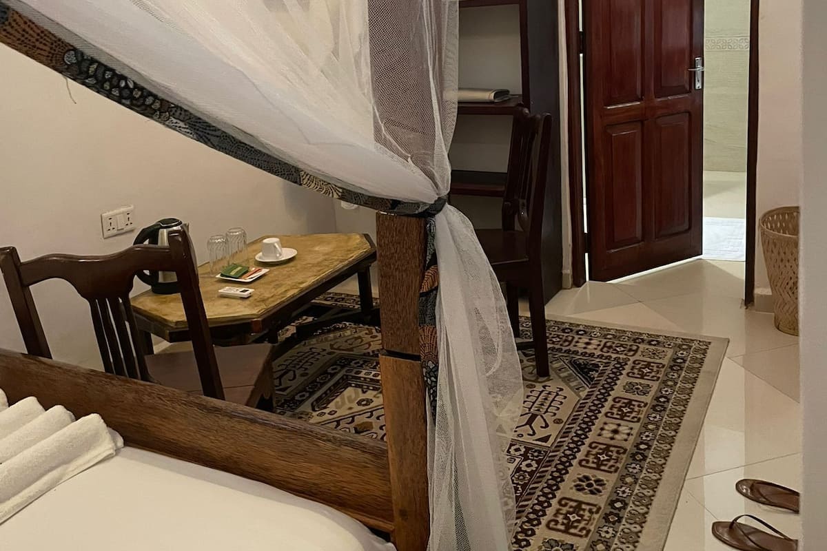 1 bedroom, in-room safe, individually decorated, individually furnished