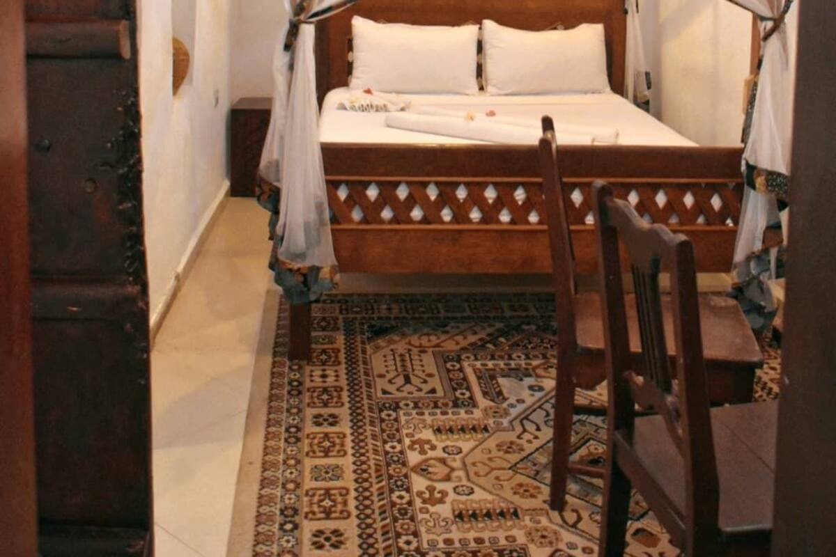 Comfort Double Room, 1 Double Bed, Private Bathroom, Ground Floor | In-room safe, blackout drapes, iron/ironing board, WiFi (free)