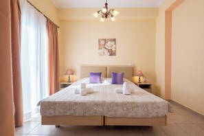 2 bedrooms, iron/ironing board, travel cot, free WiFi