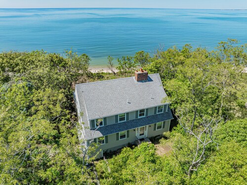Beachfront Home Offering Direct Access to Your Own Private Beach (2386)