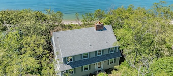 Beachfront Home Offering Direct Access to Your Own Private Beach (2386)