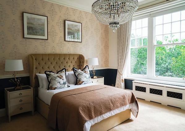 Deluxe Double Room, City View | Iron/ironing board, free WiFi, bed sheets - 40 Winks (Durham)