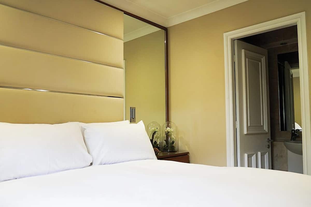 Kamar Double Standar, pemandangan halaman | Setrika/meja setrika, Wi-Fi gratis, dan seprai linen