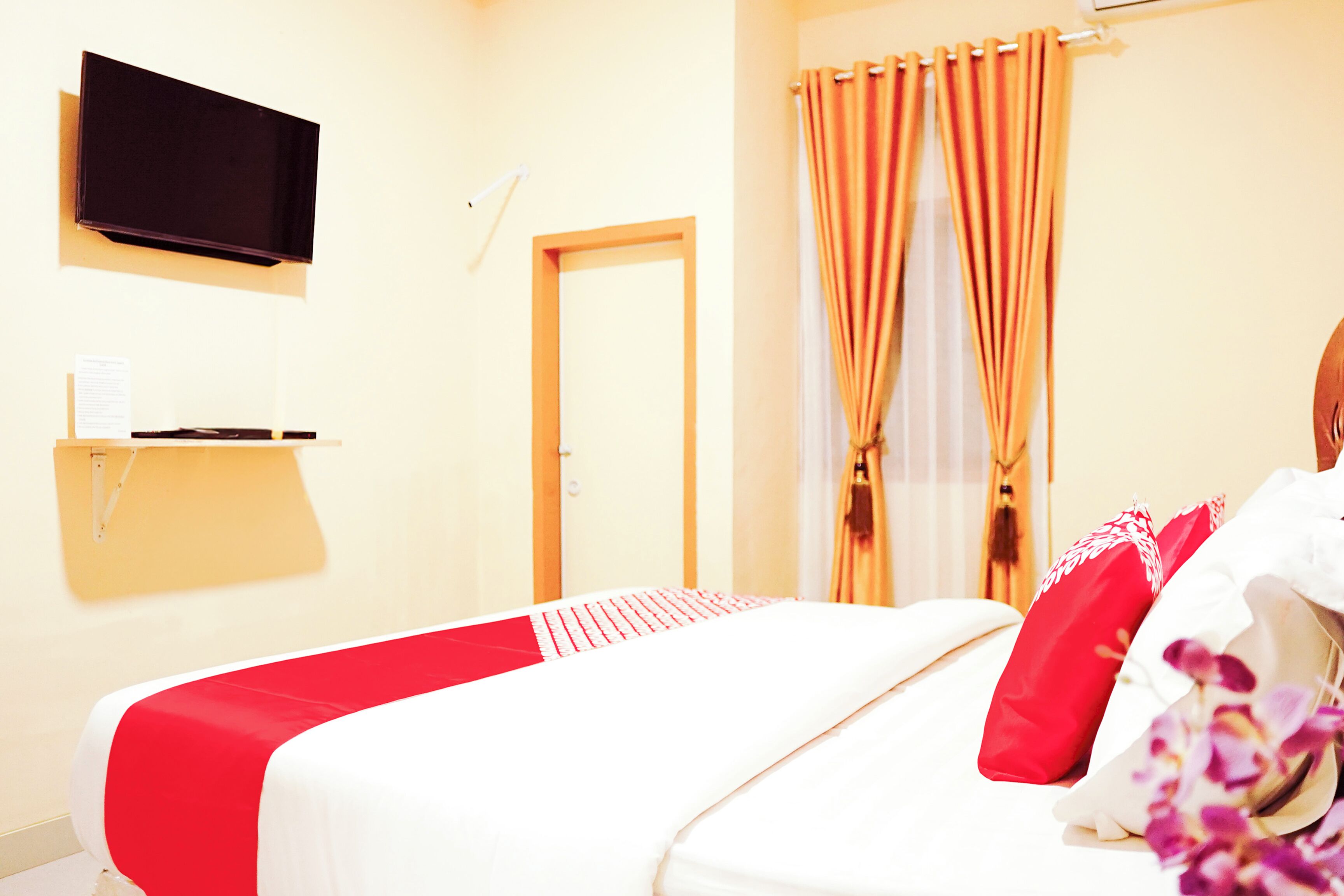 Foto - Collection O Jalan Jenderal Sudirman Near Pantai Padang Formerly Hotel Pratiwi Anggrek