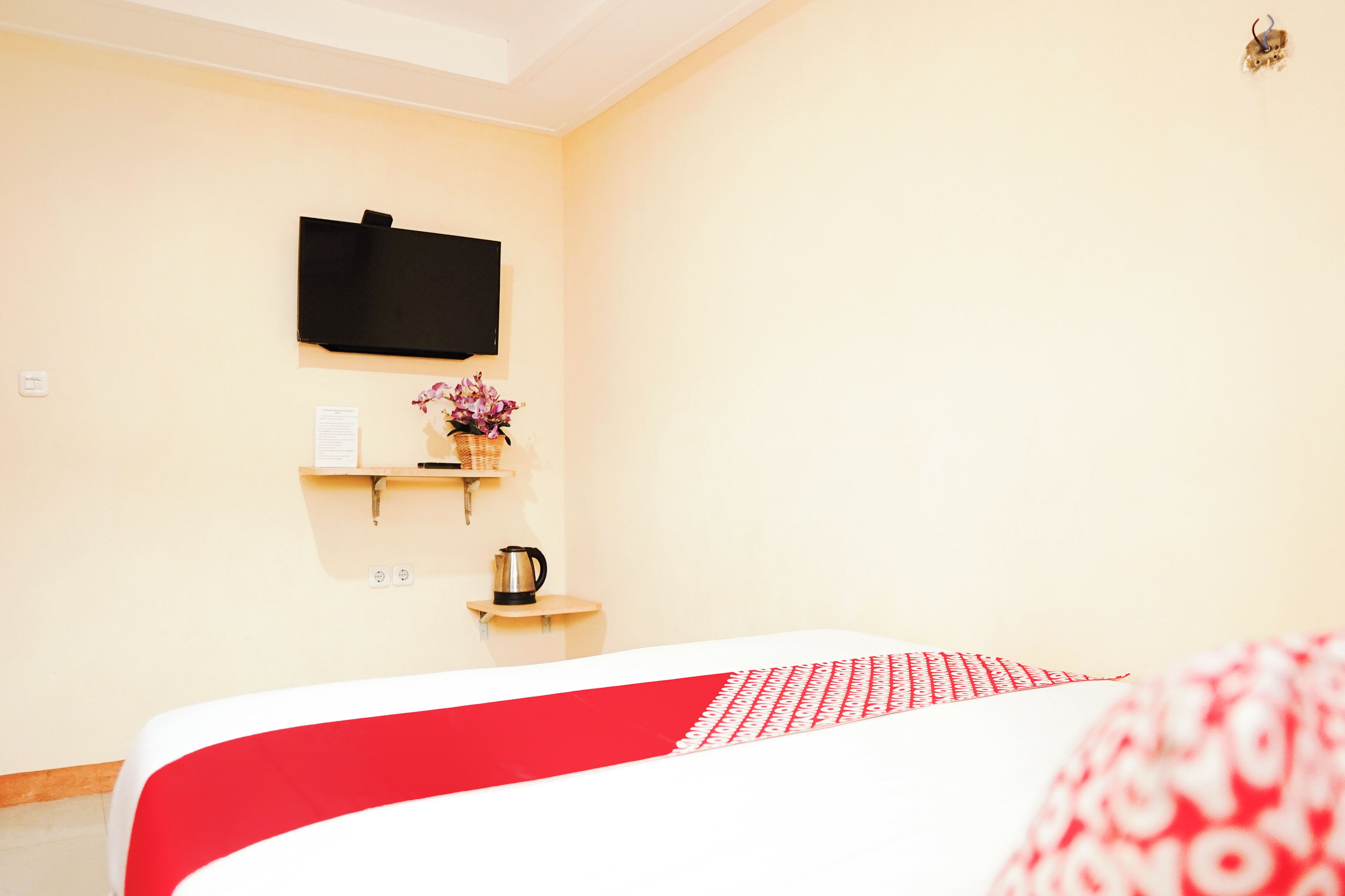 Foto - Collection O Jalan Jenderal Sudirman Near Pantai Padang Formerly Hotel Pratiwi Anggrek