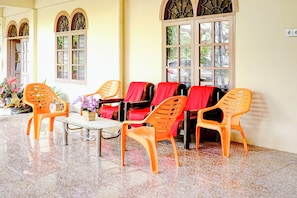 Lobby - Collection O Jalan Jenderal Sudirman Near Pantai Padang Formerly Hotel Pratiwi Anggrek (Padang)