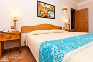 Room - Classical Residence Baia Delle Palme 2 Bedroom Apartment Sleeps 6 Persons T6 (Pula)