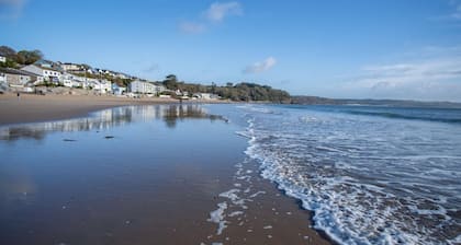 The Lighthouse - 1 Bedroom Apartment - Saundersfoot