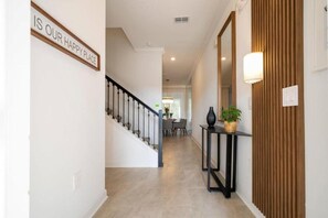 House - 2557 Awesome 4BD Townhouse Located at Storey Lake (Kissimmee)
