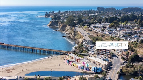 Grandma's Nest steps from Capitola Beach!