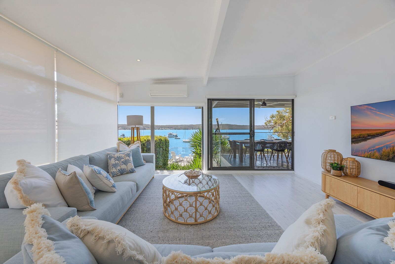 Älytelevisio, kirjoja