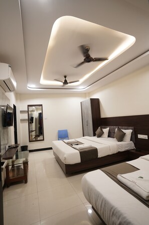 Free WiFi, bed sheets - Hotel Dev kripa  (Ujjain)