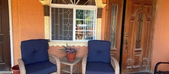 Charming 3-bedroom house with WiFi and AC in enchanting Rose Hall, St. James