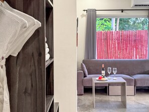 Wardrobe - Secret Garden Resort Panglao Island (Dauis)