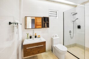 Superior Villa, Garden View | Bathroom - Secret Garden Resort Panglao Island (Dauis)