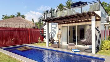 Private pool