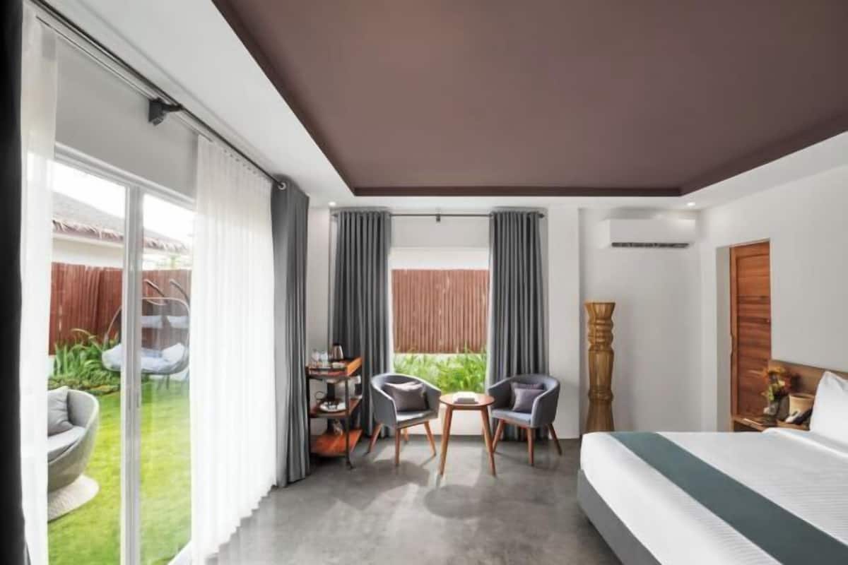 Una scrivania, Wi-Fi gratuito