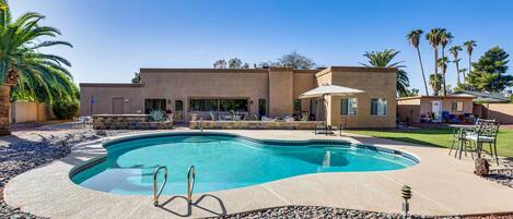 House (2 Bedrooms) | Front of property