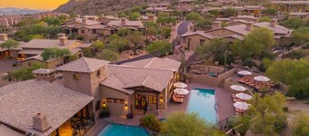 Luxury 3BR Scottsdale Retreat @ The Rocks | Private Plunge Pool | Troon Golf