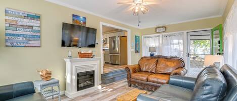 House (2 Bedrooms) | Front of property