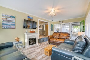 House (2 Bedrooms) | Front of property