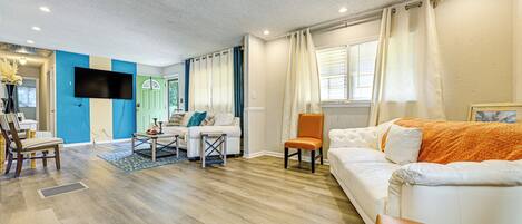 House (2 Bedrooms) | Interior