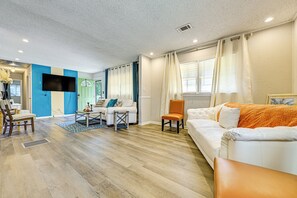 House (2 Bedrooms) | Interior