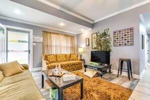 House (2 Bedrooms) | Interior - 8 Mi to Dwtn Little Rock - Home w/ Fenced Yard! (Little Rock)